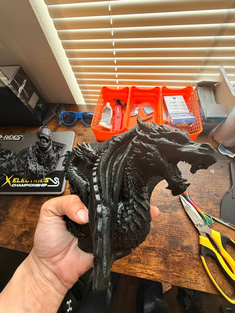 Vyrathis hand detail